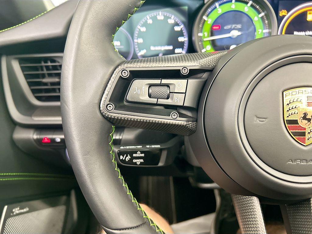 Thumbnail: 2023 Porsche 911 - 13