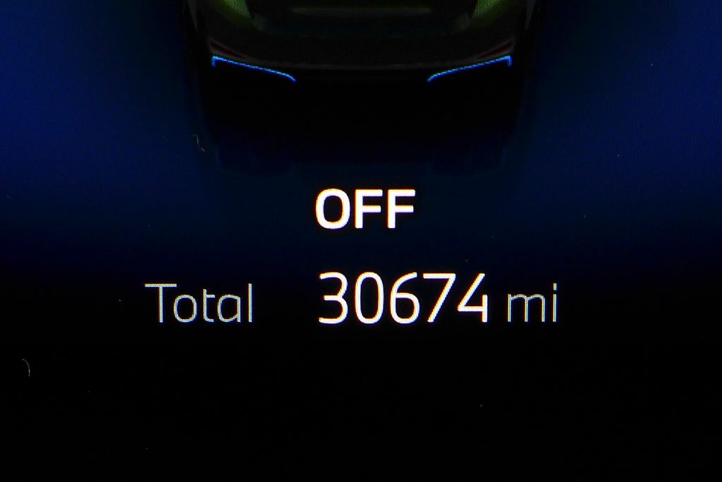 Thumbnail: 2024 BMW i4 - 32