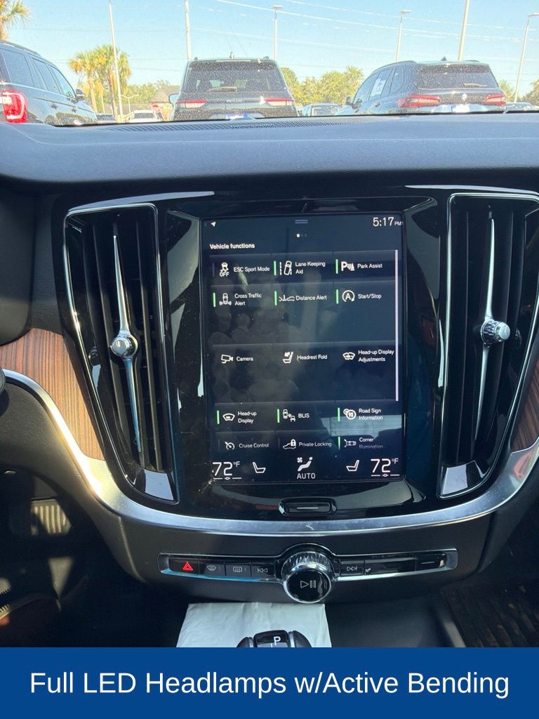 2020 Volvo V60 T5 Momentum