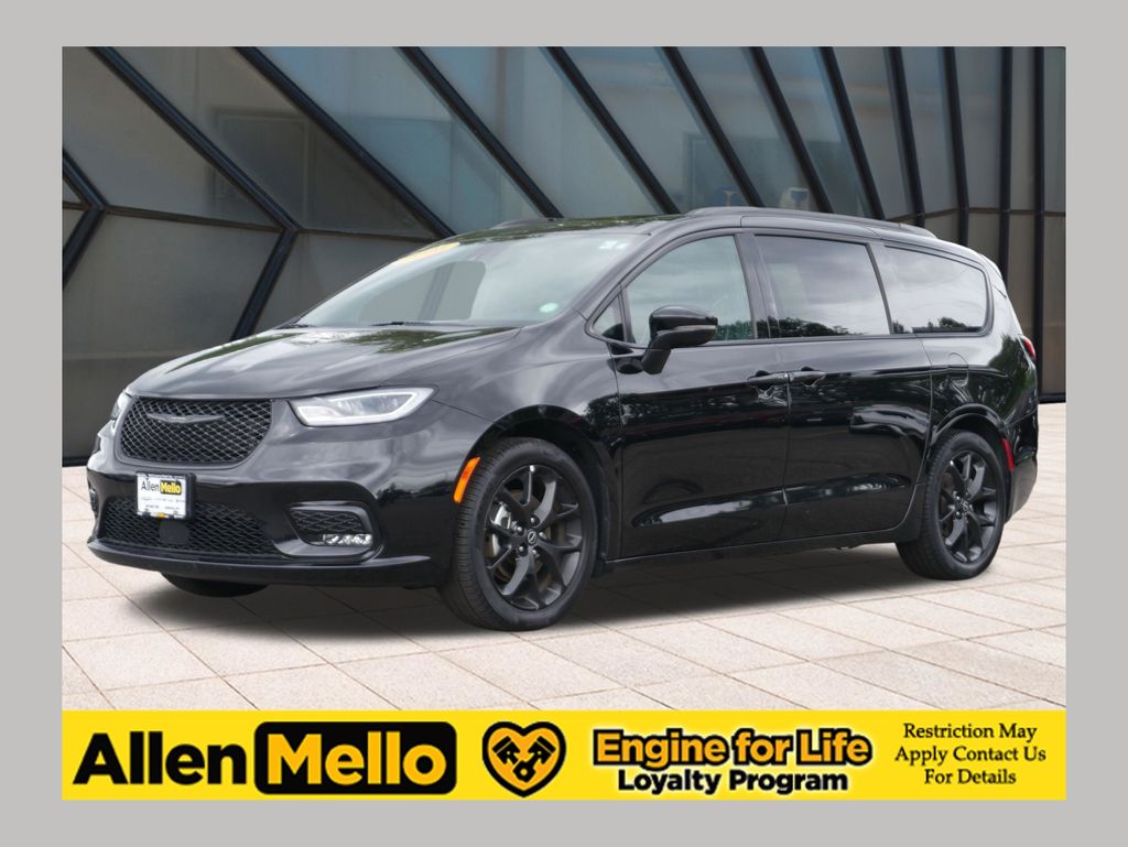  2025 Chrysler Pacifica Limited FWD   