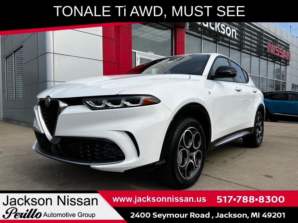 Milano White 2024 Alfa Romeo Tonale SUV / Crossover All-Wheel Drive 6-Speed Automatic