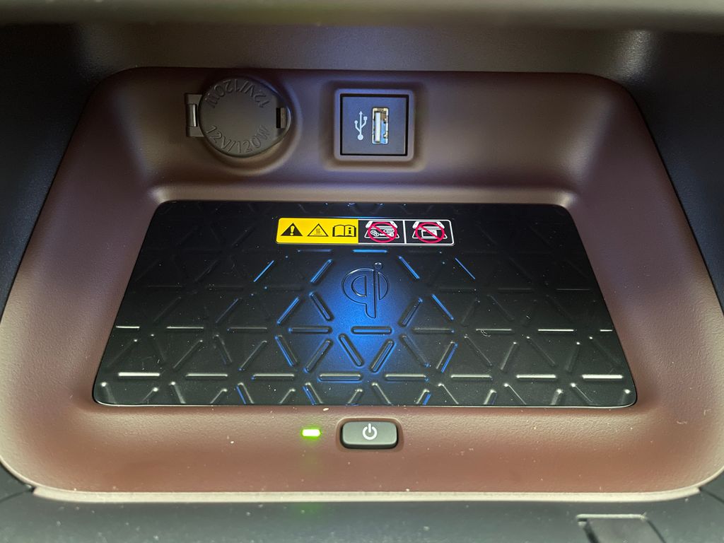 Thumbnail: 2025 Toyota RAV4 - 27