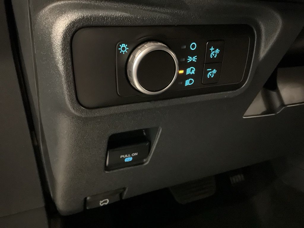 New 2025 Black Ford Base image 10