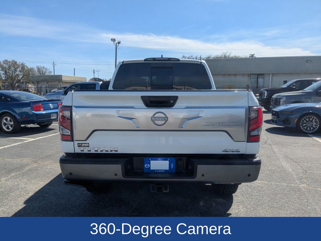 2024 Nissan TITAN Crew Cab Platinum Reserve 4x4