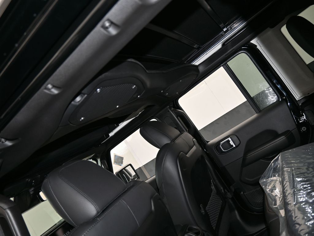 New 2026 Black Clearcoat Jeep Sahara image 28