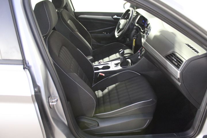 Used Car 2023 Volkswagen Jetta  1.5t Sport For Sale Under $25,000 In Georgetown, Texas