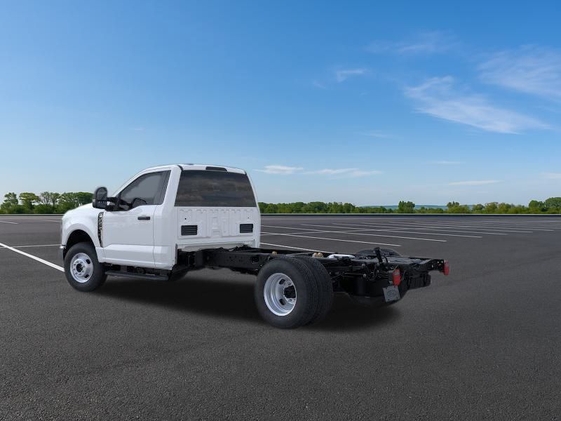 New 2025 Ford Super Duty F-350 Chassis Regular Cab (DRW) 169" Wheelbase XL