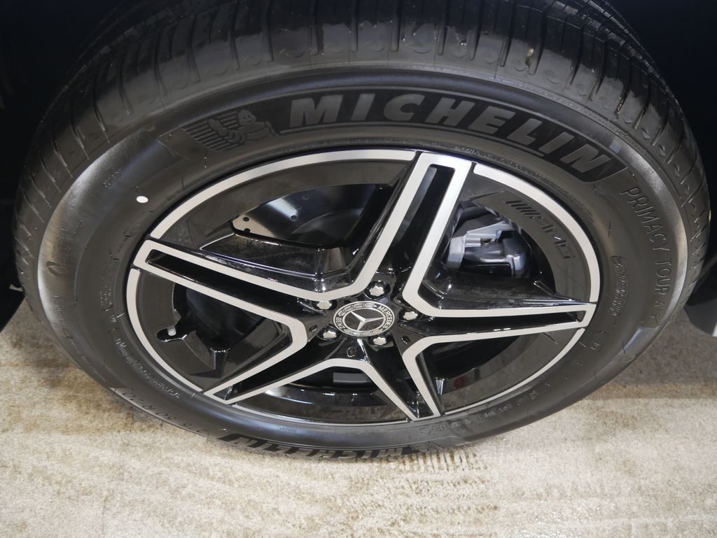 Thumbnail: 2026 Mercedes-Benz GLE - 12