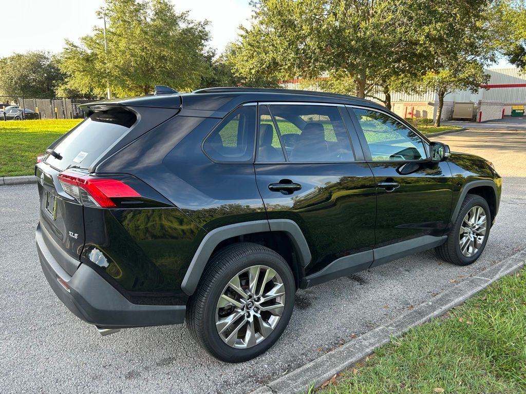 Thumbnail: 2020 Toyota RAV4 - 5