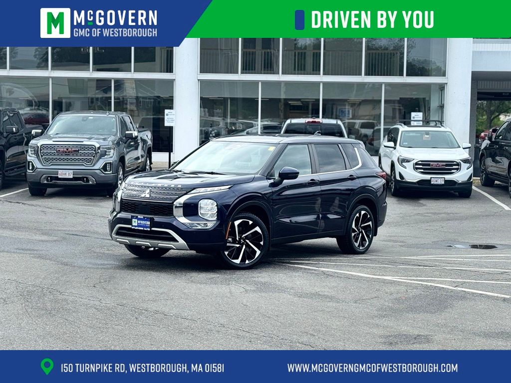 Black 2023 Mitsubishi Outlander SUV / Crossover All-Wheel Drive Continuously Variable Transmission