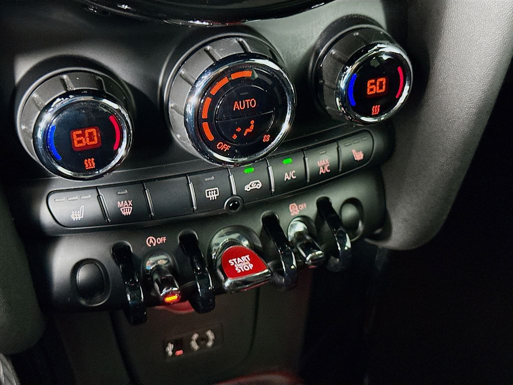 Thumbnail: 2017 MINI Cooper - 16