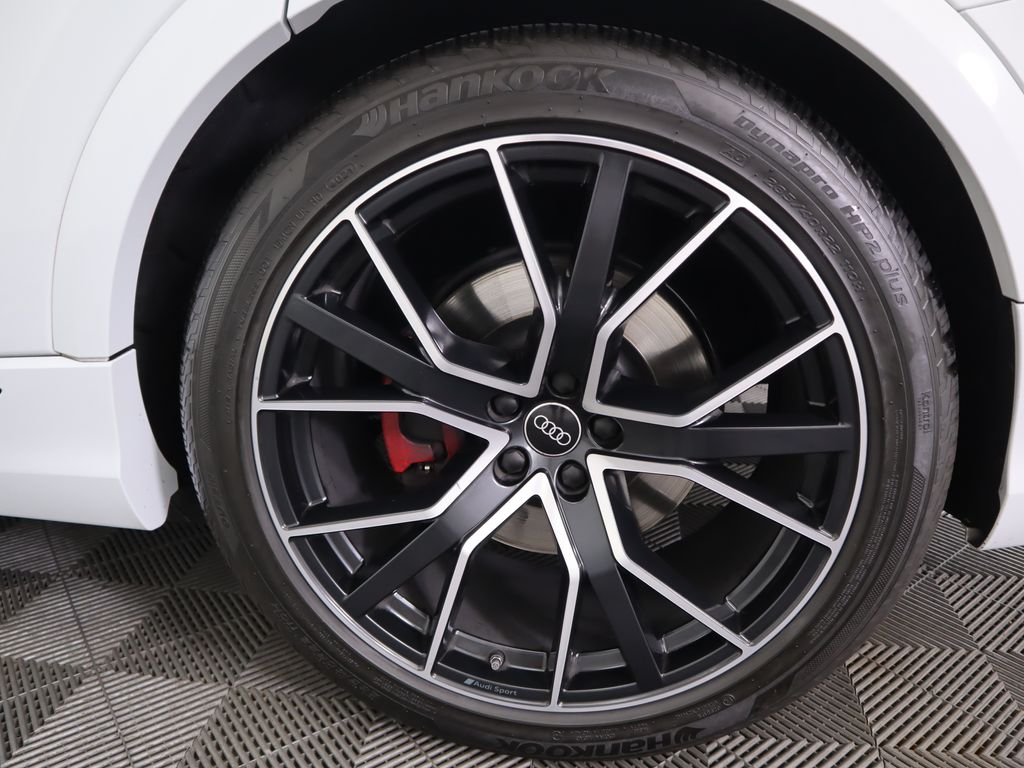Thumbnail: 2022 Audi SQ8 - 32