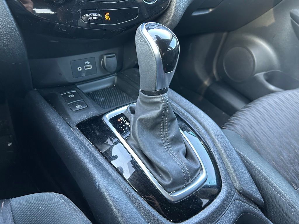 2019 Nissan Rogue SV 28