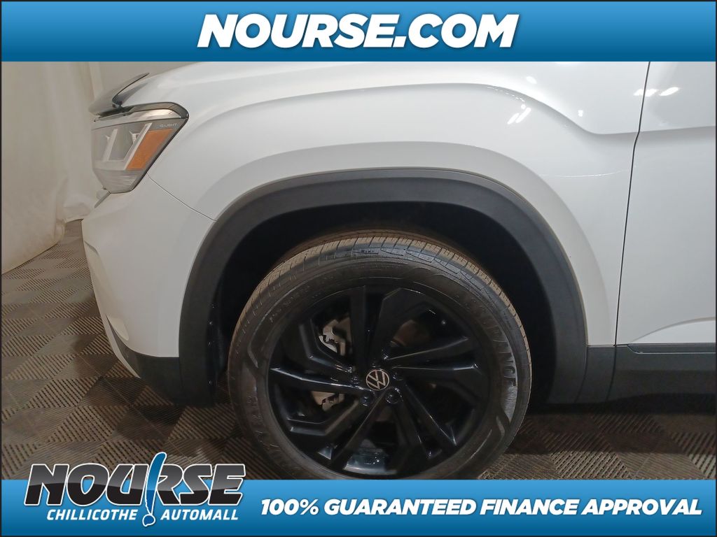 2023 Volkswagen Atlas 2.0T SE w/Technology photo