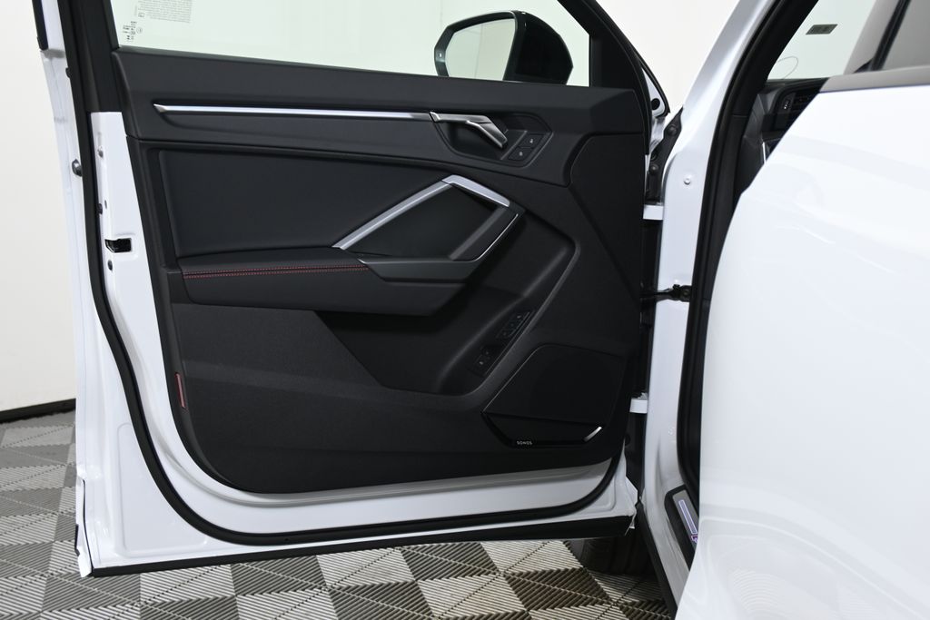 Thumbnail: 2025 Audi Q3 - 23