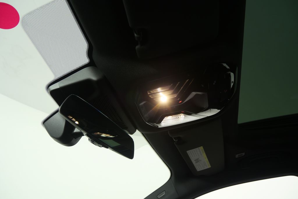 Thumbnail: 2026 BMW i5 - 20