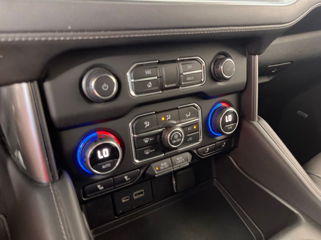 Thumbnail: 2021 Chevrolet Tahoe - 30