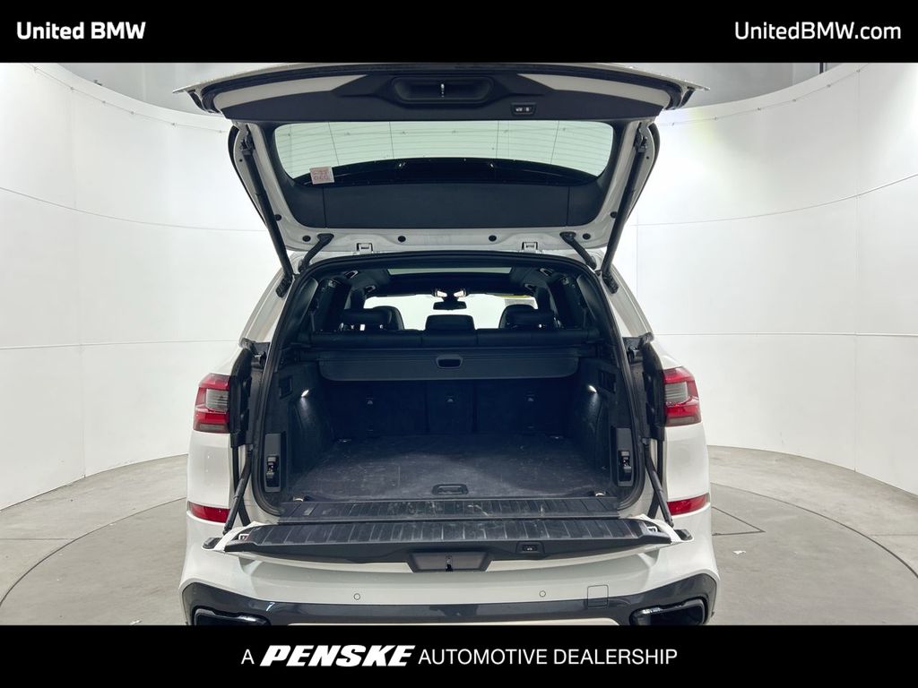 Thumbnail: 2022 BMW X5 - 22