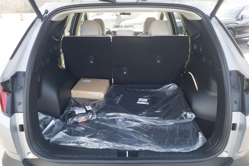 New 2026 Silver Hyundai SEL Plus image 7
