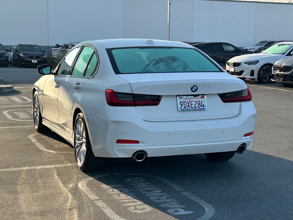 Thumbnail: 2023 BMW 3 Series - 3