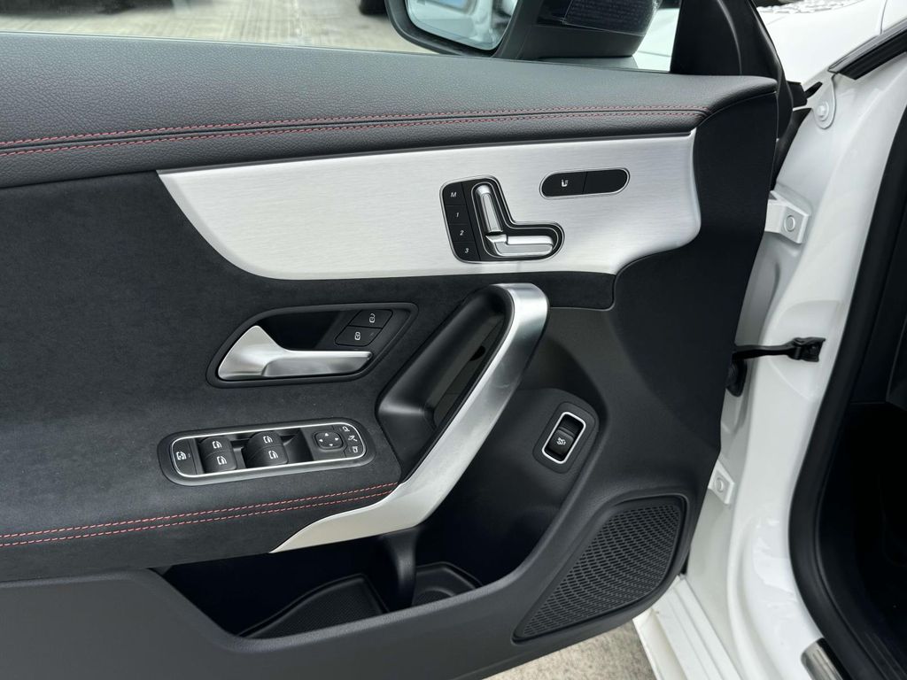 2025 Mercedes-Benz CLA 250 20