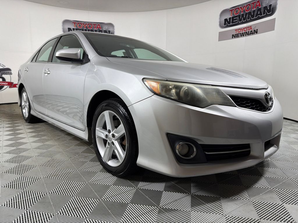 2014 Toyota Camry SE