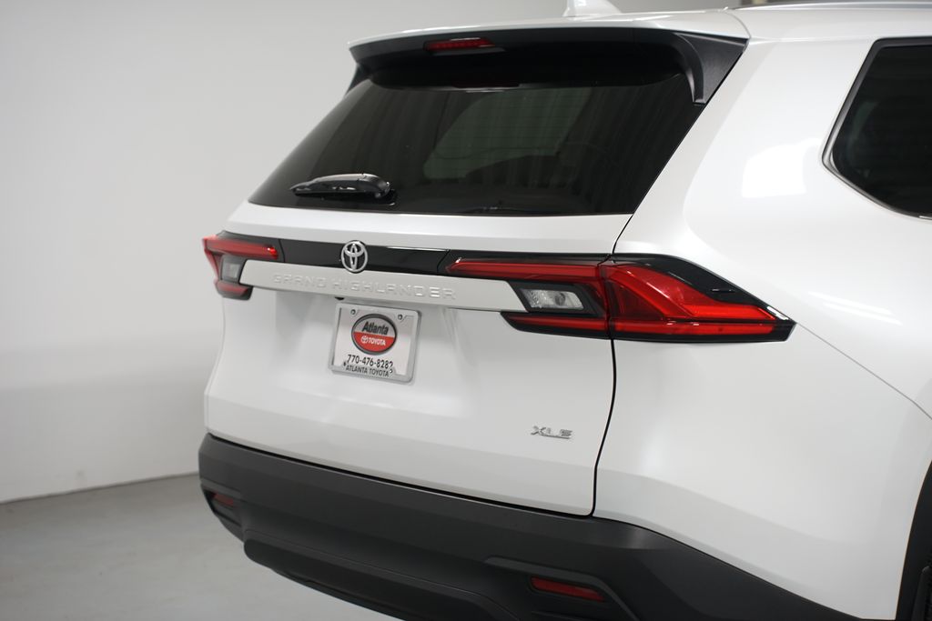 Thumbnail: 2024 Toyota Grand Highlander - 9