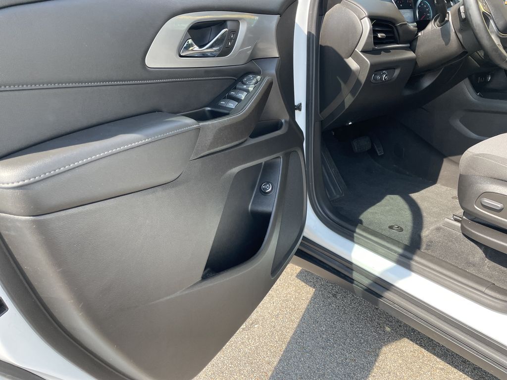 Used 2023 Chevrolet Traverse SUV