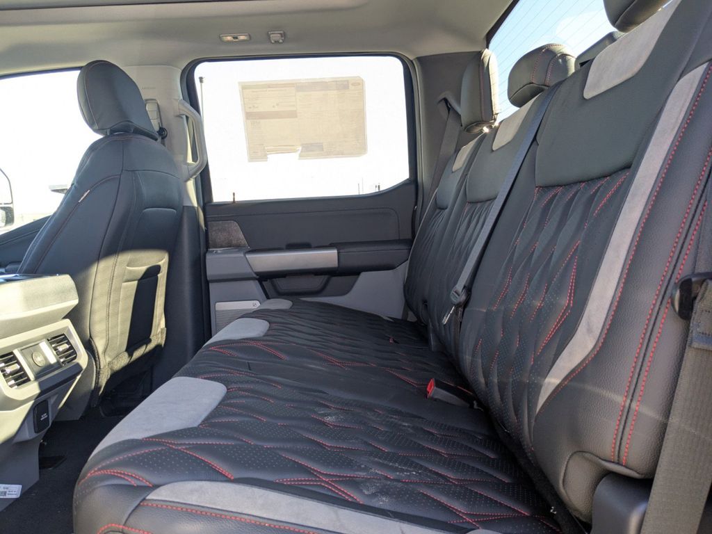 2026 Ford F-250 Super Duty Black Widow