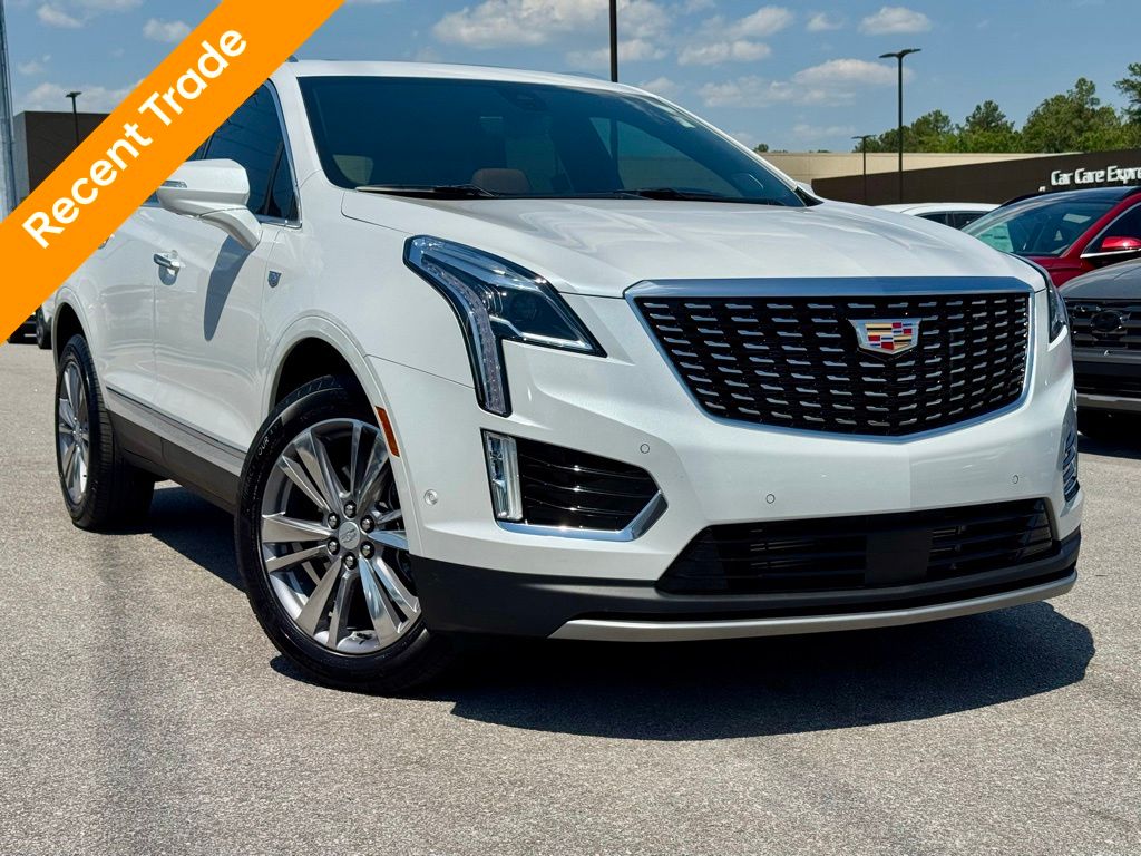 Crystal White Tricoat 2025 Cadillac XT5 Premium Luxury AWD SUV / Crossover Four-Wheel Drive 9-Speed Automatic