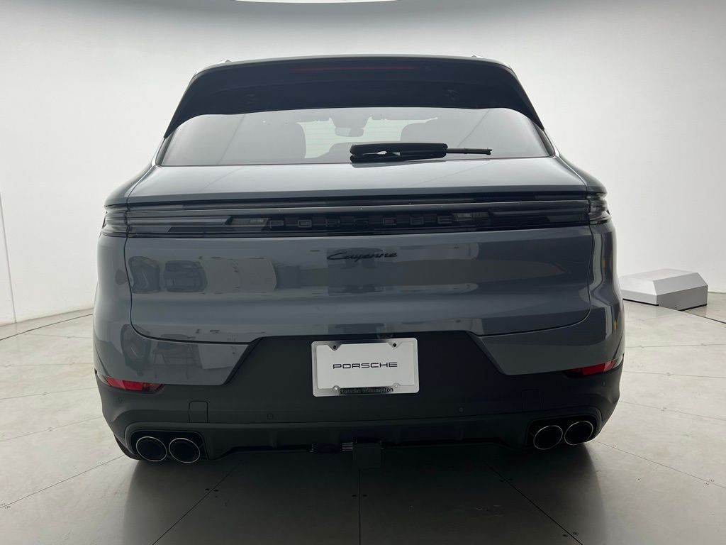 Thumbnail: 2026 Porsche Cayenne - 26