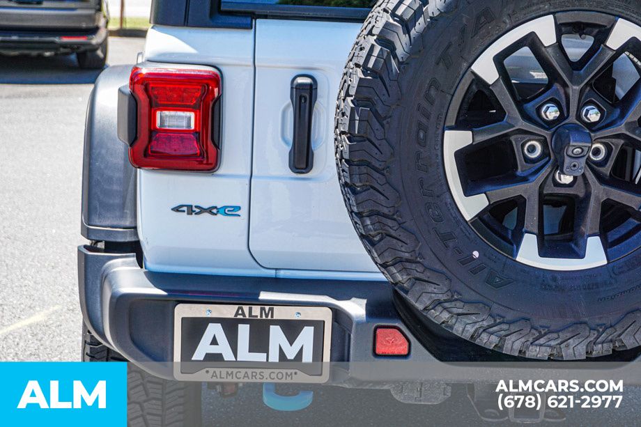 Used 2024 White Jeep Rubicon 4xe image 13
