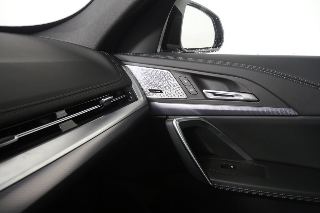 Thumbnail: 2025 BMW X1 - 30