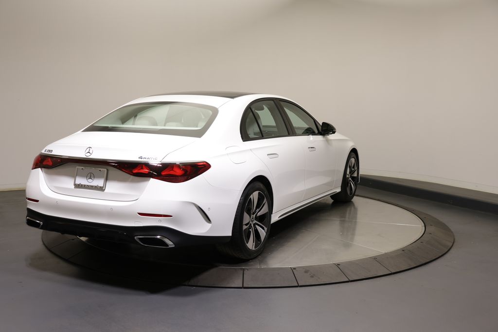 Thumbnail: 2026 Mercedes-Benz E-Class - 7