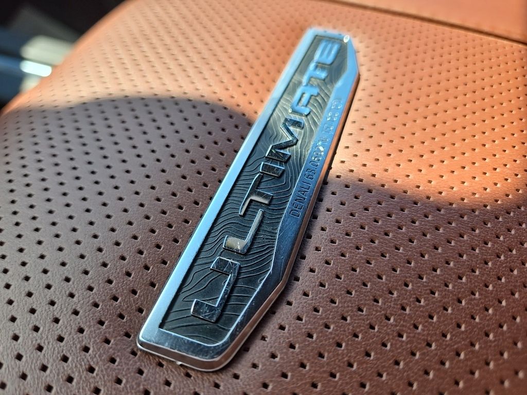 Used 2026 White GMC Denali Ultimate image 38