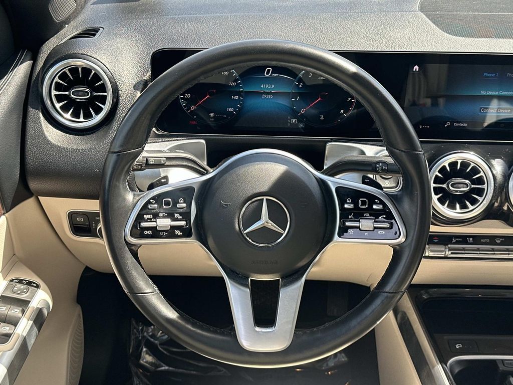 Thumbnail: 2022 Mercedes-Benz GLB - 32