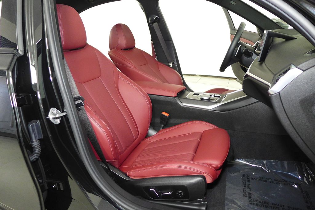 Thumbnail: 2024 BMW 3 Series - 19