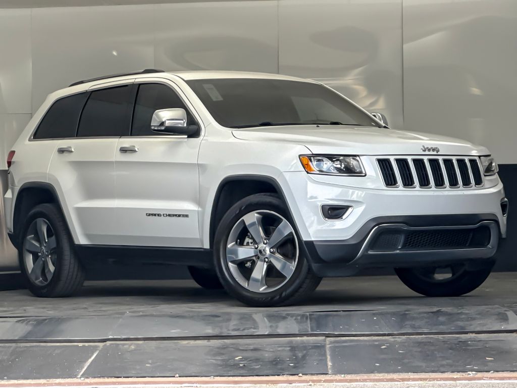 Bright White Clearcoat 2015 Jeep Grand Cherokee SUV / Crossover 4X2 8-Speed Automatic