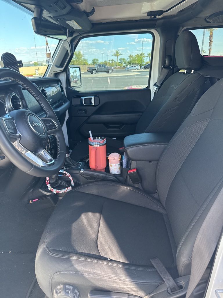 2023 Jeep Wrangler Sahara 6