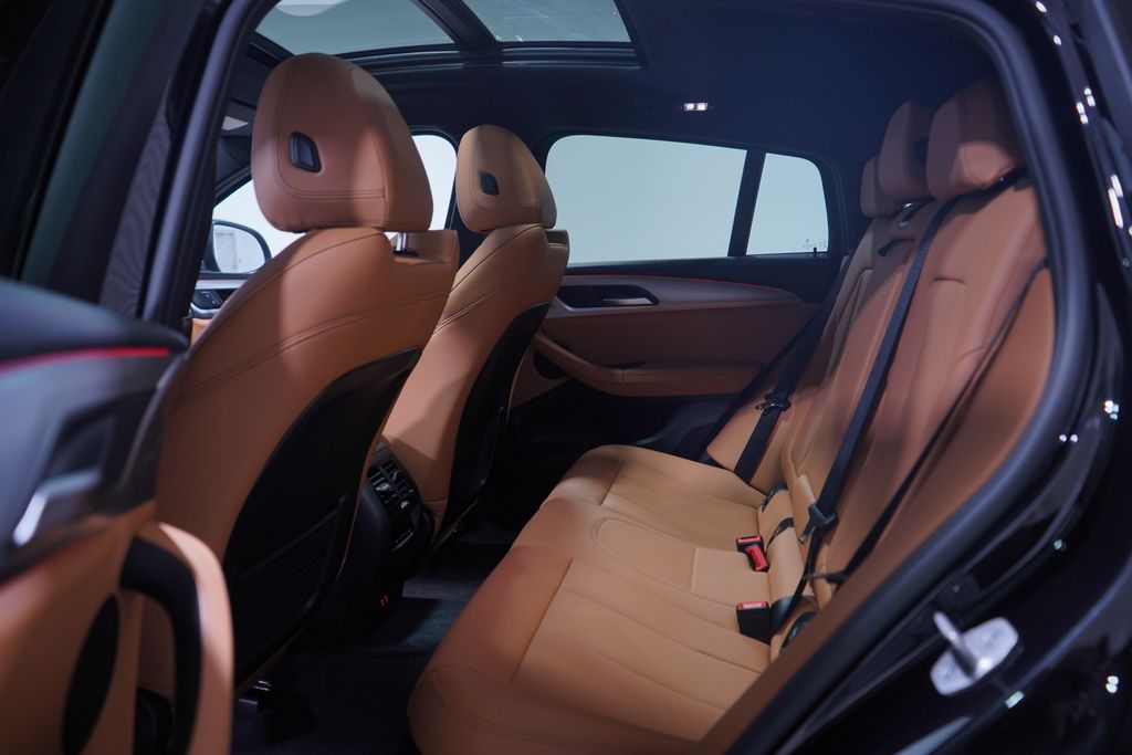 Thumbnail: 2024 BMW X4 - 9
