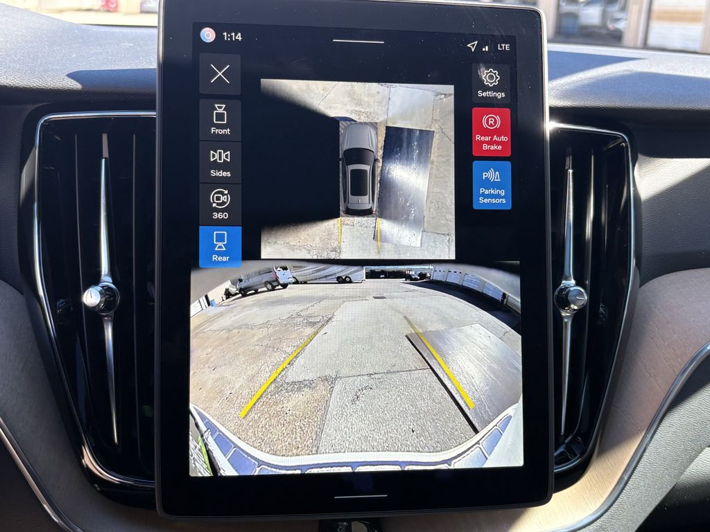 New 2026 Crystal White Volvo B5 Plus image 20