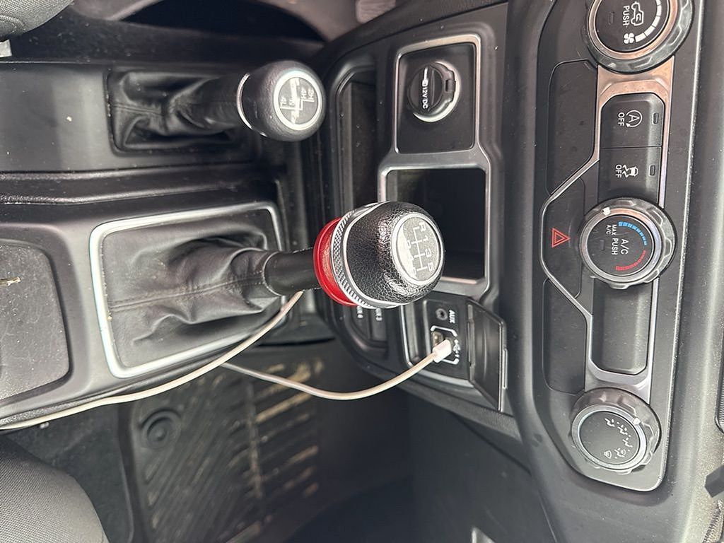 Thumbnail: 2018 Jeep Wrangler - 6