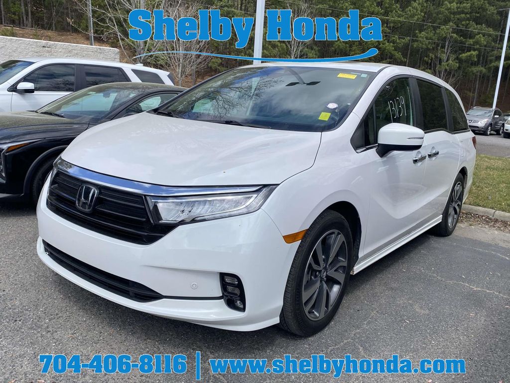 Platinum White 2023 Honda Odyssey Touring FWD Minivan Front-Wheel Drive Automatic