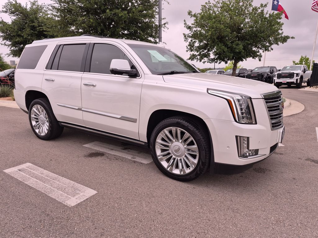 Crystal White 2018 Cadillac Escalade Platinum 4WD SUV / Crossover Four-Wheel Drive