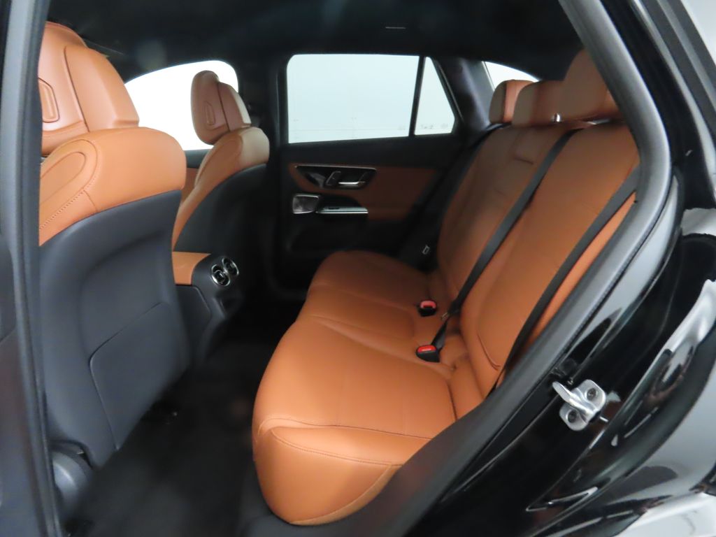 Thumbnail: 2026 Mercedes-Benz GLC - 22