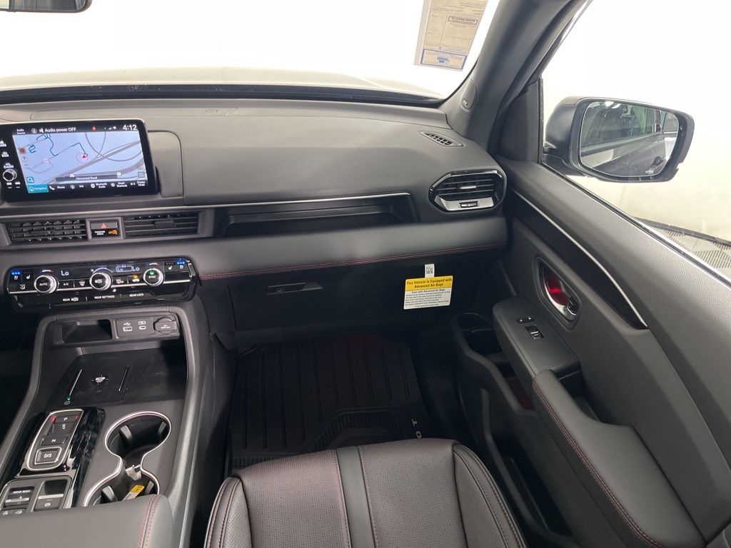 Thumbnail: 2025 Honda Pilot - 15