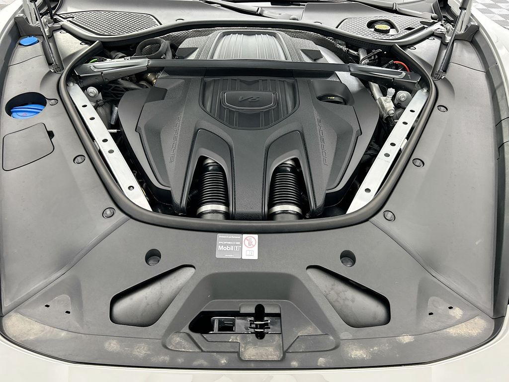 Thumbnail: 2026 Porsche Panamera - 30