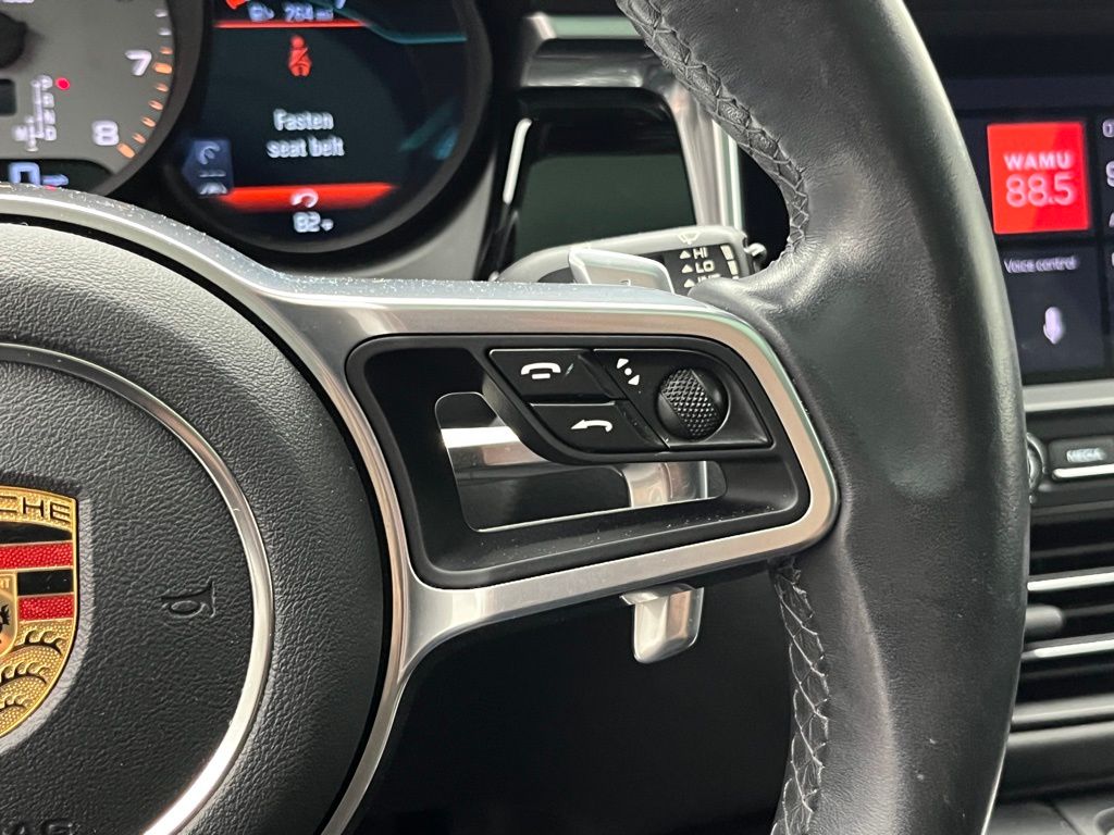 Thumbnail: 2020 Porsche Macan - 13