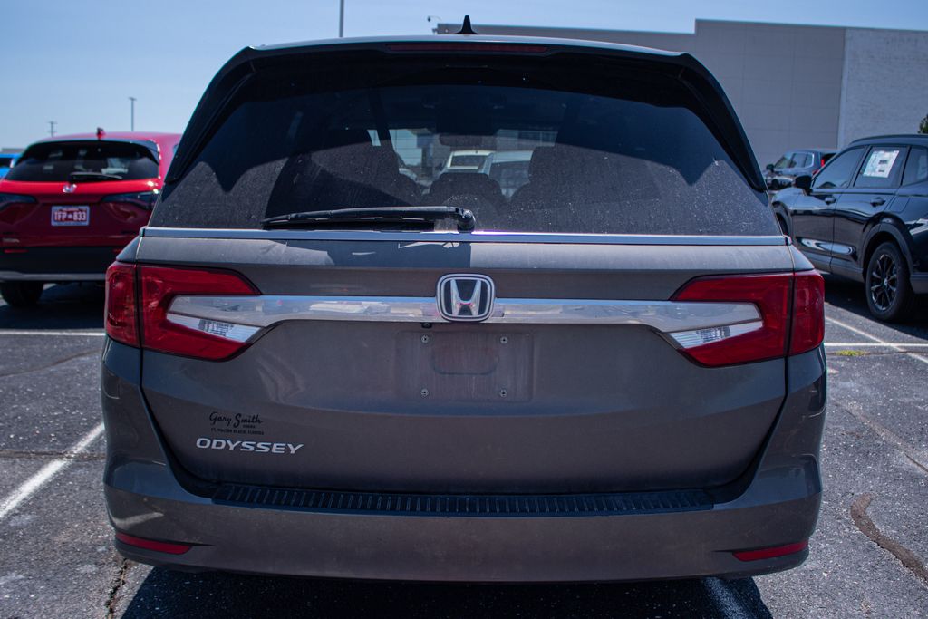 View vehicle photo 5