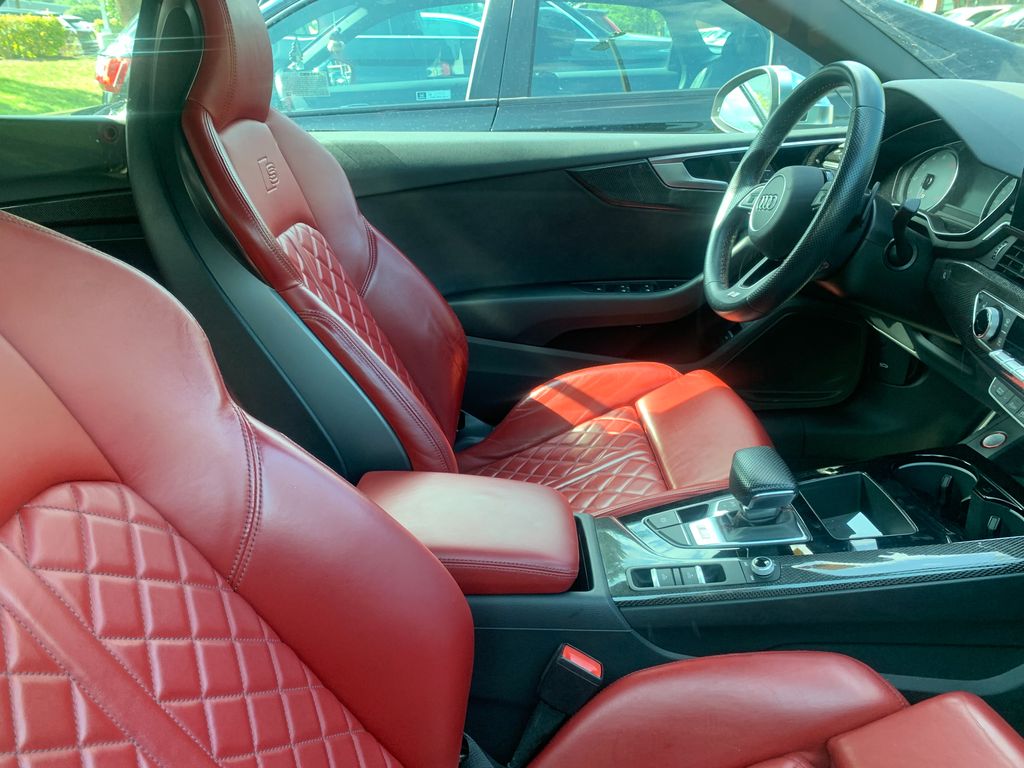 Thumbnail: 2022 Audi S5 - 10